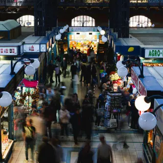 Activations marketing de salons professionnels pour événements en personne, location et animation de simulateurs de course (sim racing) à Montréal, Québec, Ottawa, Toronto, Lévis, Laval, Longueuil, Trois-Rivières et dans tout l'Est du Canada.