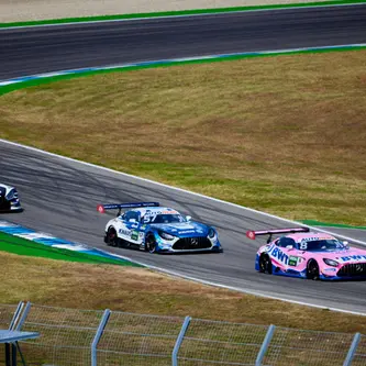 Turnkey Racing Simulator for professionnal and amateur conpetitive drivers practice simulator by NOX Gaming in Canada